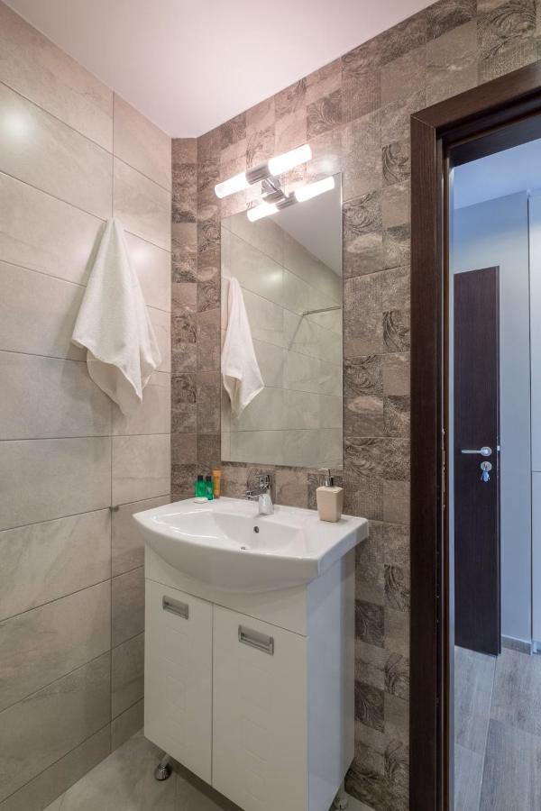 Quiet & Airy Modern Apt. Top Centre Free Parking Sofia Exterior foto