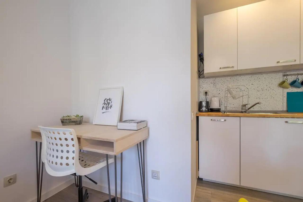 Quiet & Airy Modern Apt. Top Centre Free Parking Sofia Exterior foto